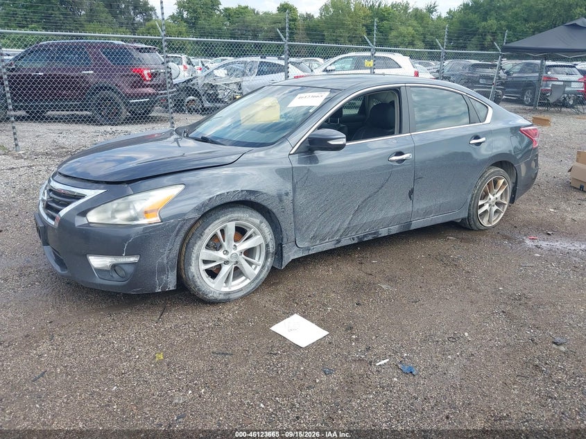 2013 Nissan Altima, Normal Wear & Tear, IAAI, VIN 1N4AL3AP8DN512922 — photo 2