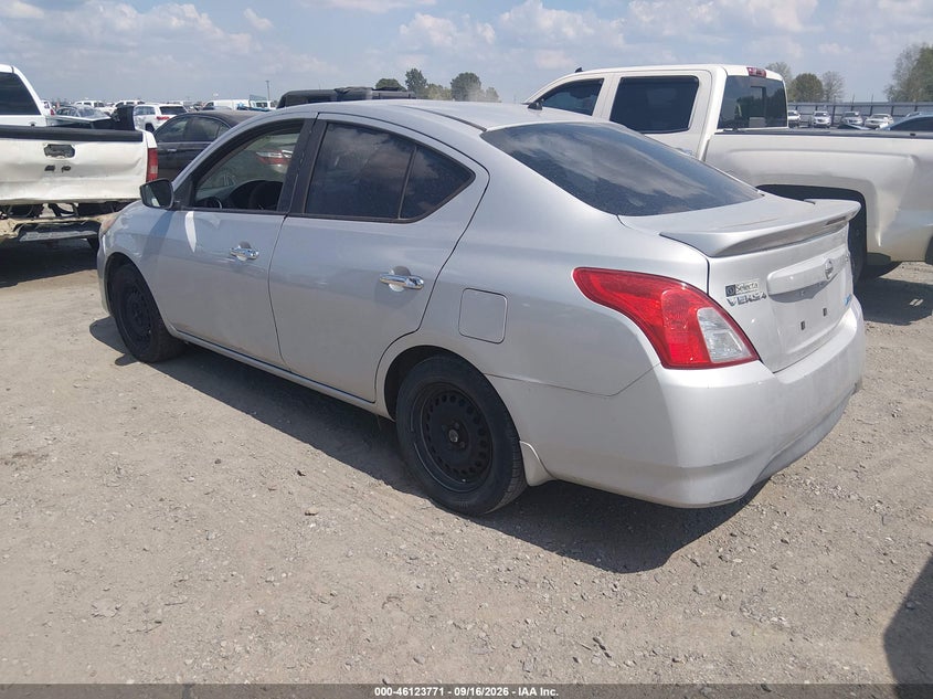 2015 NISSAN VERSA auction photo 3