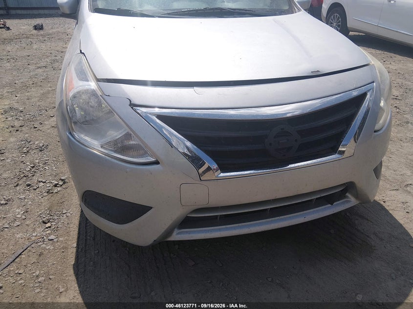 2015 NISSAN VERSA auction photo 6