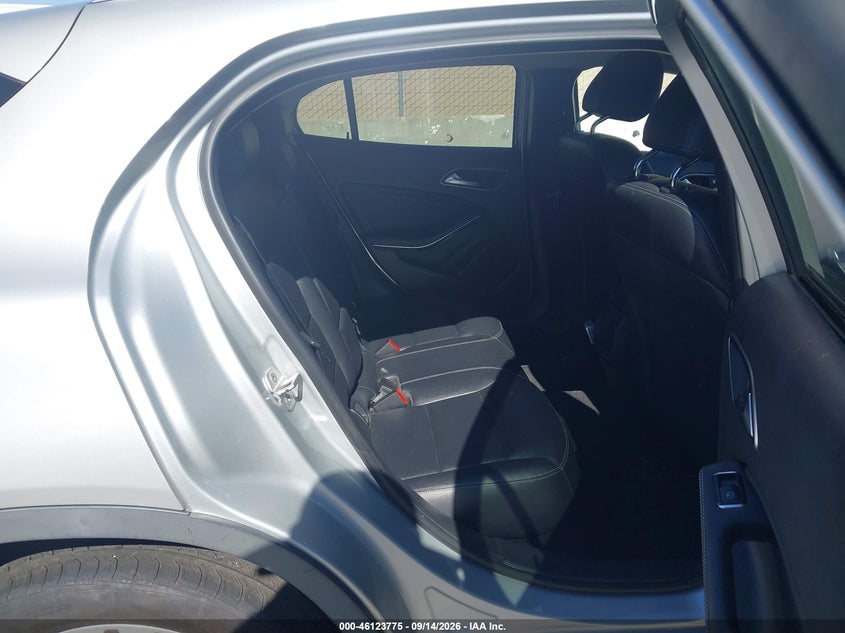 2015 MERCEDES-BENZ GLA 250 auction photo 8