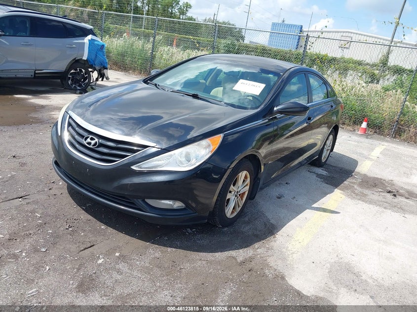 2013 HYUNDAI SONATA auction photo 2