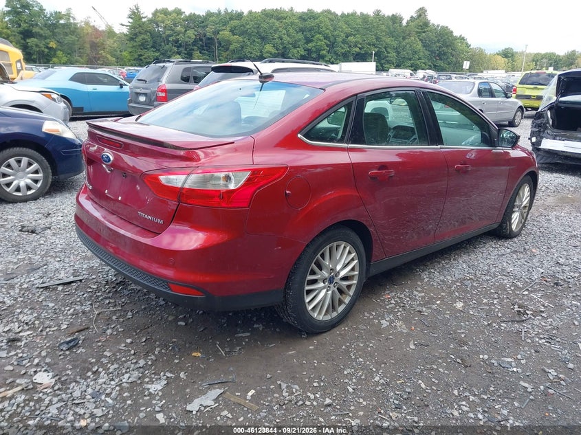 Vin: 1fadp3j27dl239859, lot: 46623564, ford focus titanium 20134