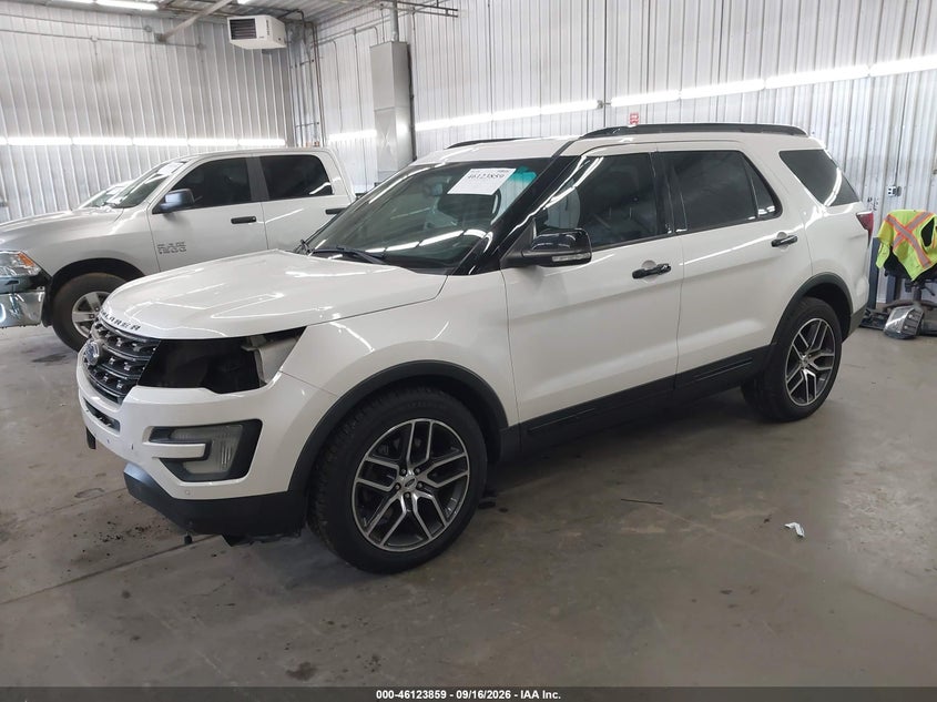 2017 Ford Explorer, Hail, IAAI, VIN 1FM5K8GT4HGB79155 — photo 2