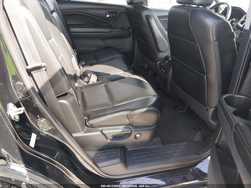 HONDA PILOT 2016 VIN 5FNYF5H79GB021912
