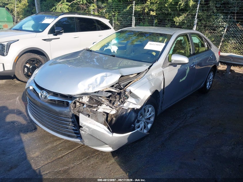Vin: 4t1bf1fkxhu431998, lot: 46623617, toyota camry le 20172