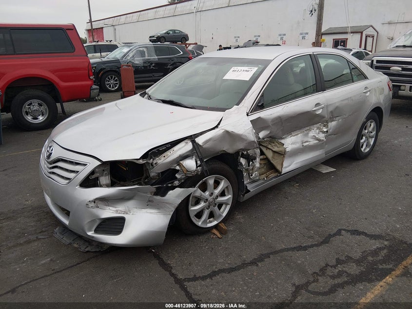 Vin: 4t4bf3ek8br123433, lot: 46623627, toyota camry le 20112