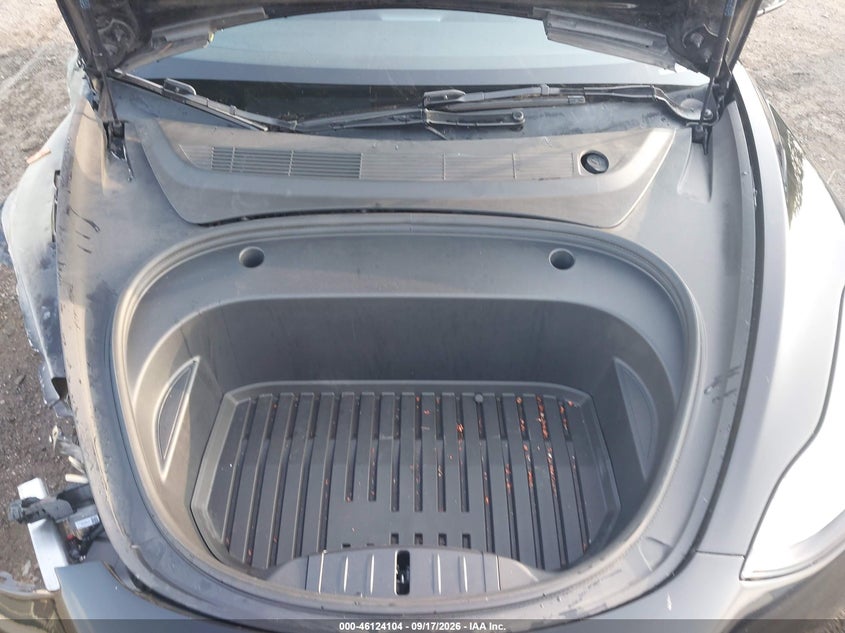 TESLA MODEL 3 - zdjęcie 10