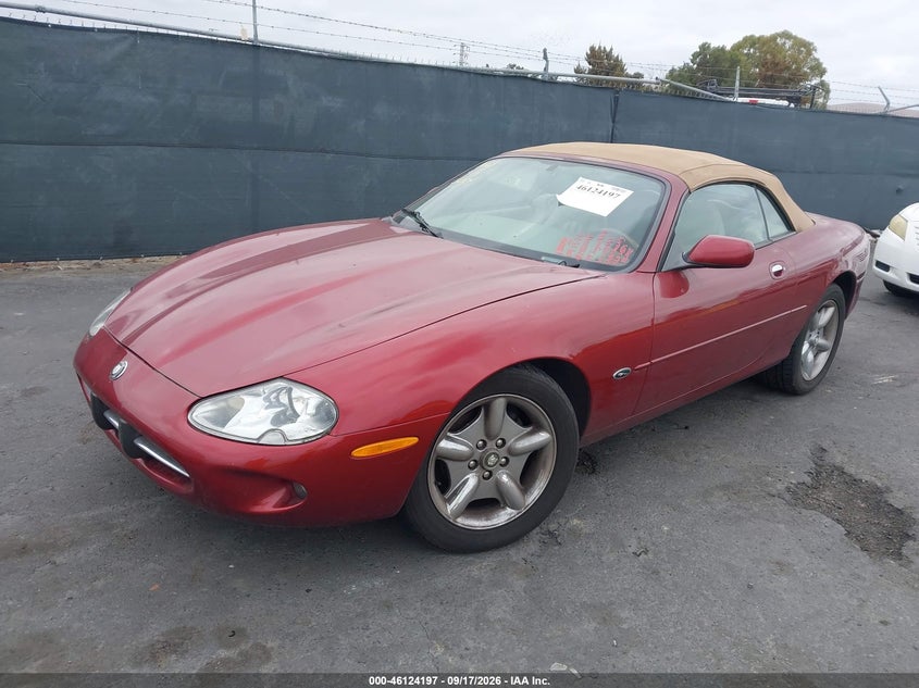 1999 Jaguar Xk8, Theft Recovery, IAAI, VIN SAJGX2049XC032593 — photo 2