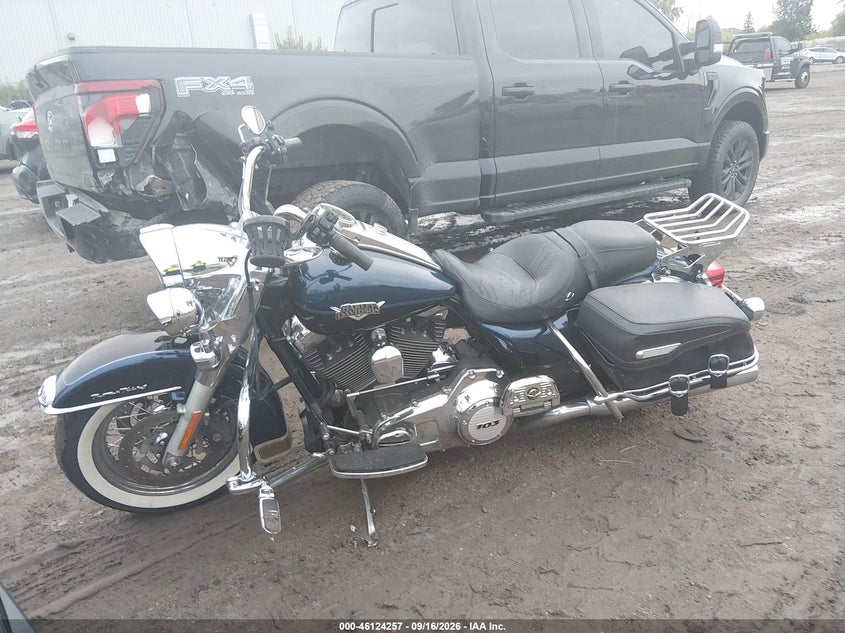 HARLEY-DAVIDSON FLHRC 2013