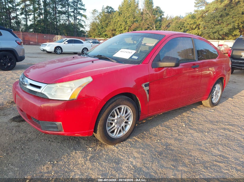 2008 Ford Focus, Front End, IAAI, VIN 1FAHP33NX8W244468 — photo 2