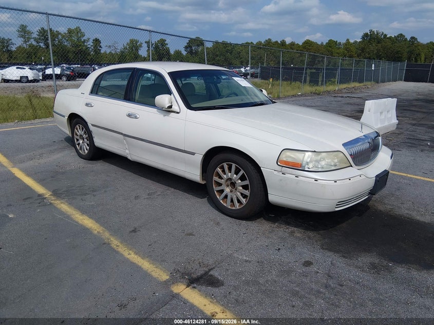 2006 LINCOLN TOWN CAR SIGNATURE
