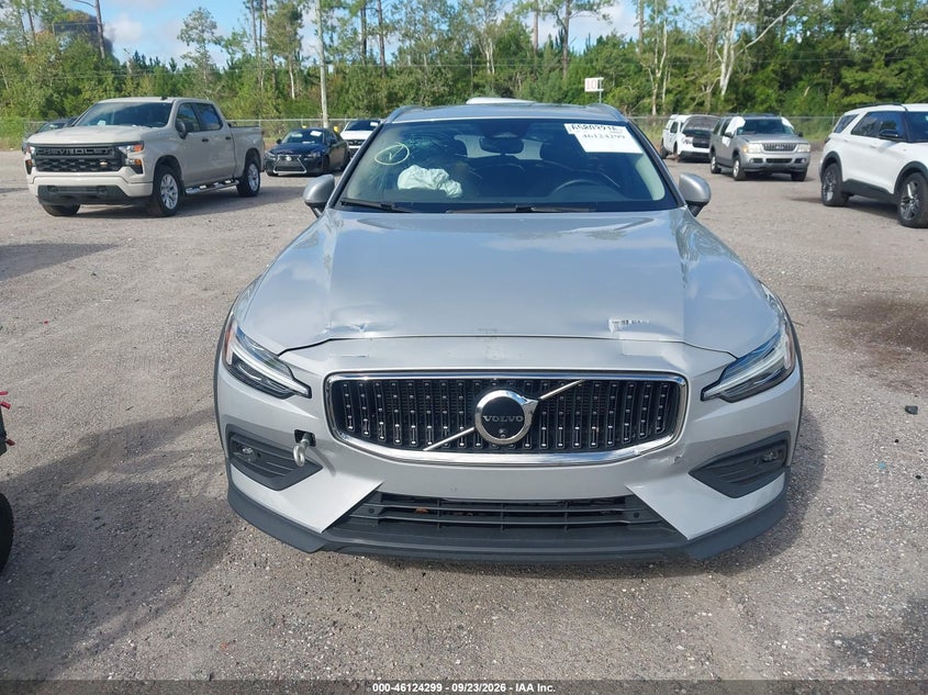 VOLVO V60 CROSS COUNTRY 2025 VIN YV4L12WK3S2147478