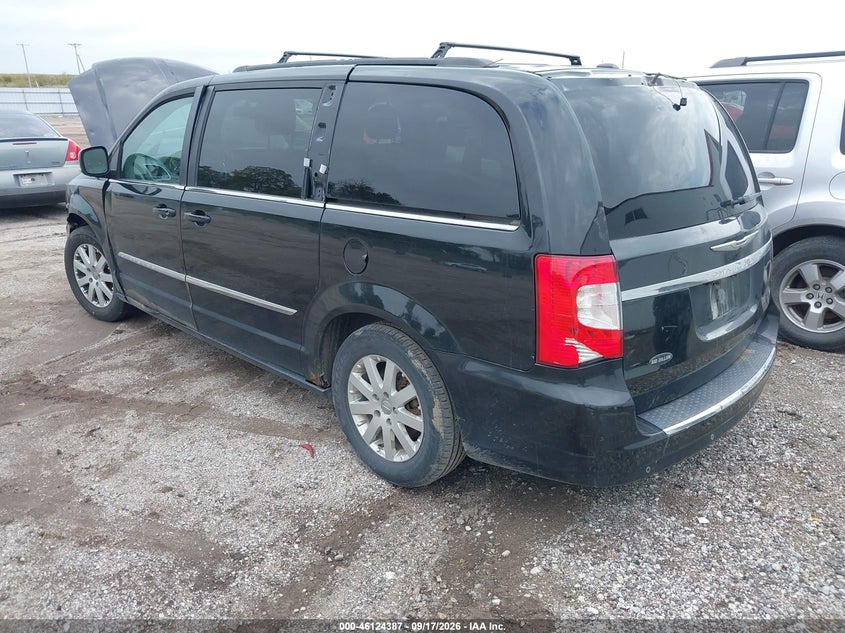 Vin: 2a4rr8dg2br745452, lot: 46624107, chrysler town & country touring-l 20113