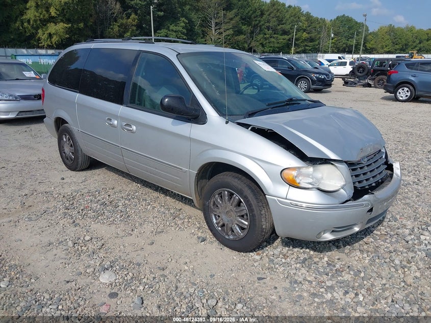 2005 Chrysler Town & Country Limited