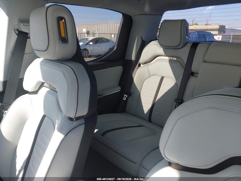 2026 RIVIAN R1T DUAL MOTOR LARGE PACK/PERFORMANCE DUAL MOTOR LARGE PACK · Фото 7