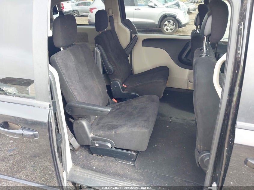 2011 DODGE GRAND CARAVAN auction photo 8