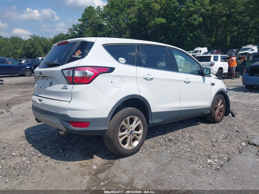 Vin: 1fmcu9g90huf10441, lot: 46624437, ford escape se 20174