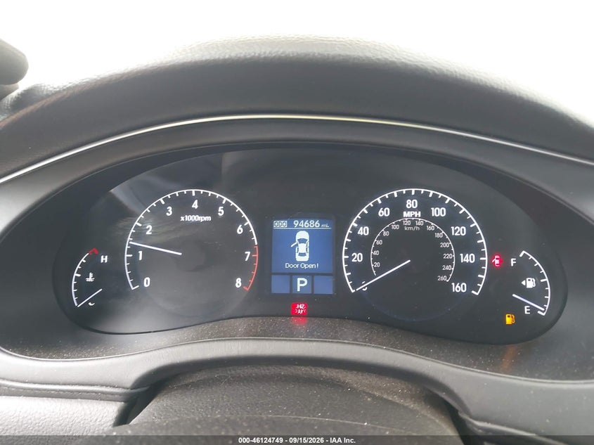 2012 HYUNDAI GENESIS auction photo 7