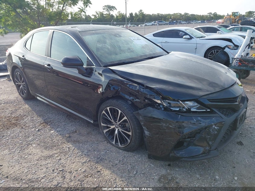 TOYOTA CAMRY - zdjęcie 1