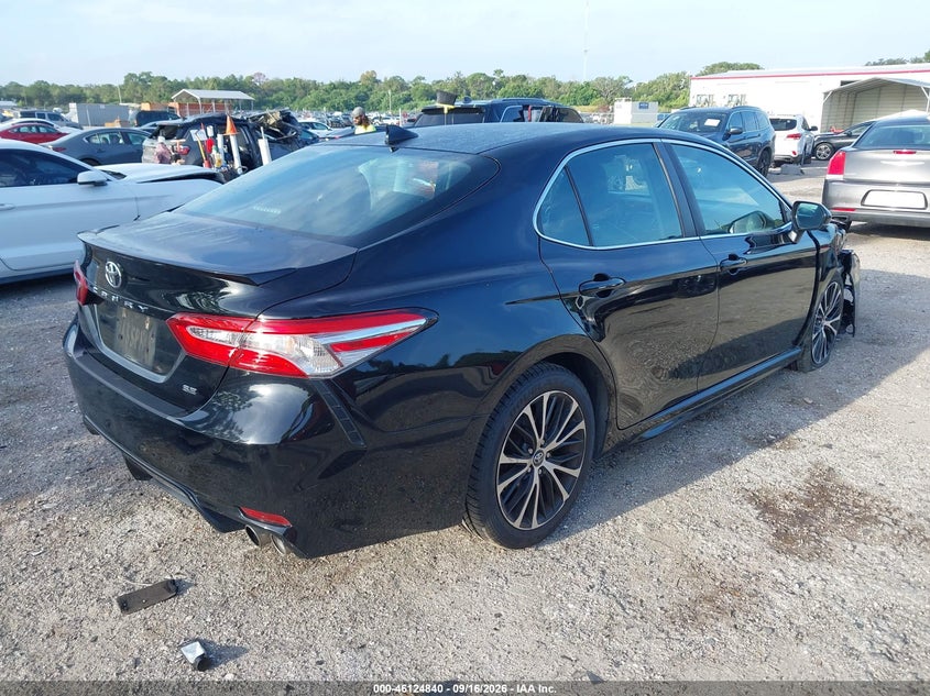 TOYOTA CAMRY - zdjęcie 4