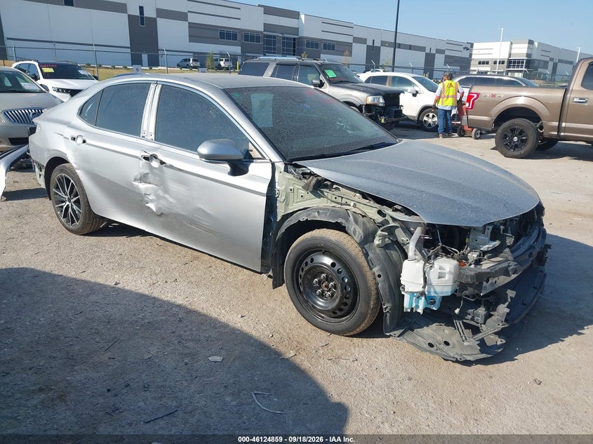 Vin: 4t1t11ak1pu092508, lot: 46624579, toyota camry se 2023 img_1