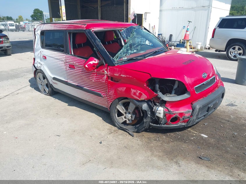 Vin: kndjt2a27a7074936, lot: 46624581, kia soul sport 2010 img_1
