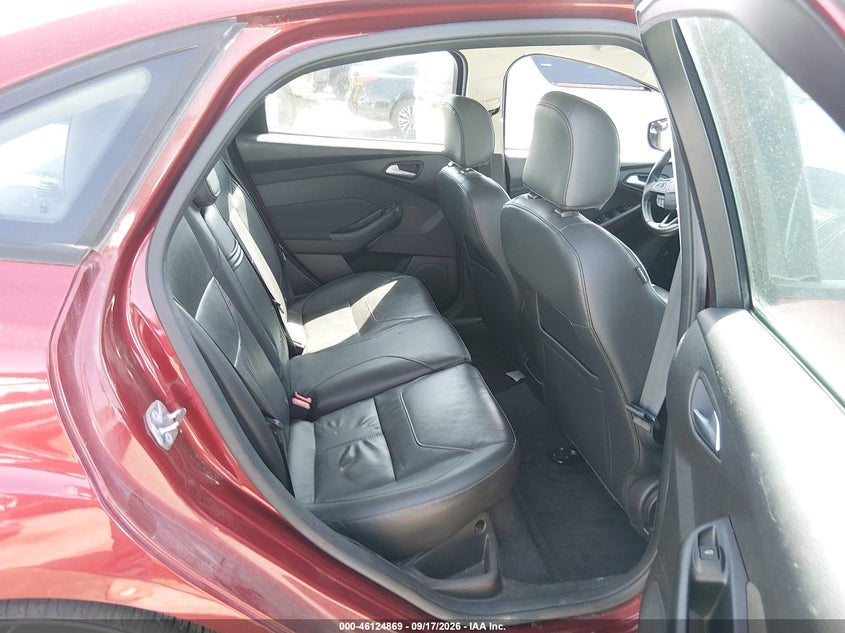 2016 FORD FOCUS auction photo 8