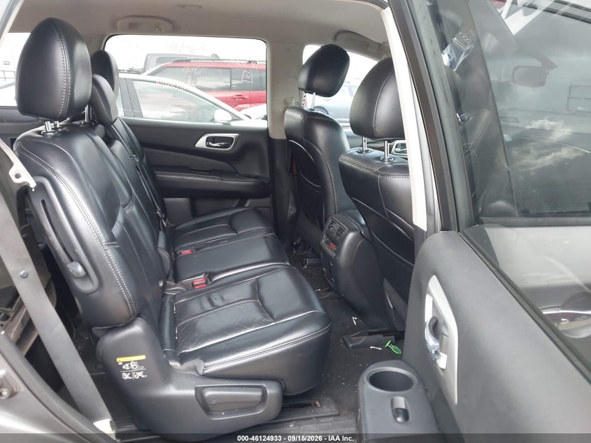NISSAN PATHFINDER 2015 VIN 5N1AR2MN7FC716165