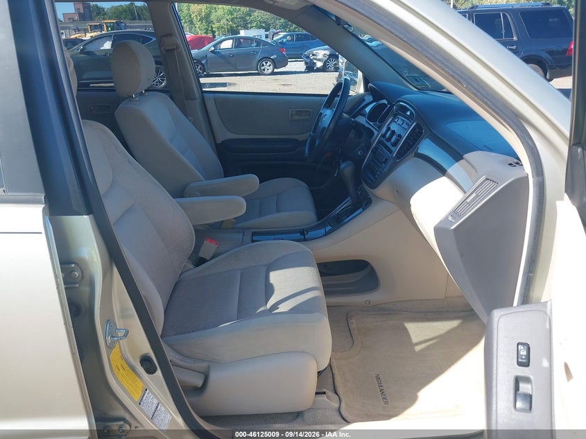 2003 TOYOTA HIGHLANDER auction photo 5