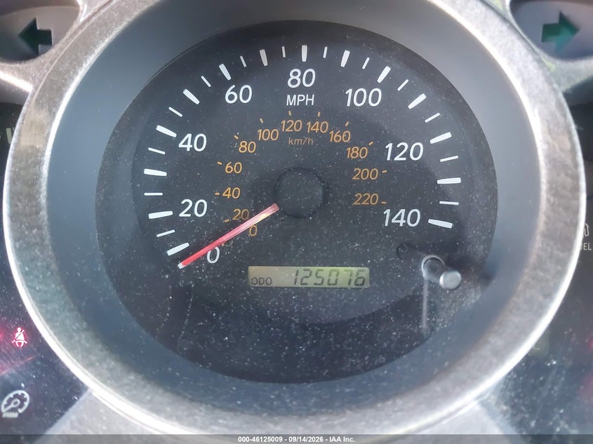 2003 TOYOTA HIGHLANDER auction photo 7