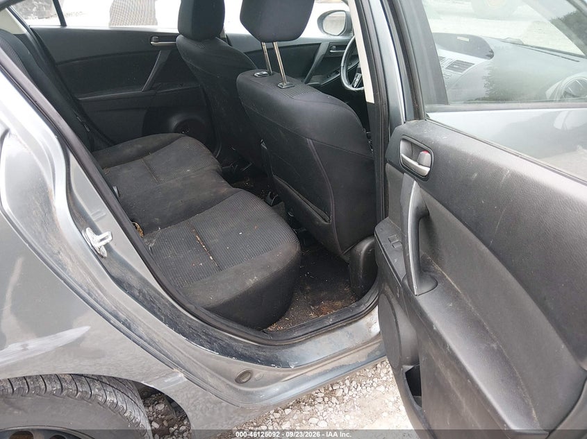 MAZDA MAZDA3 2013 VIN JM1BL1TG1D1740879