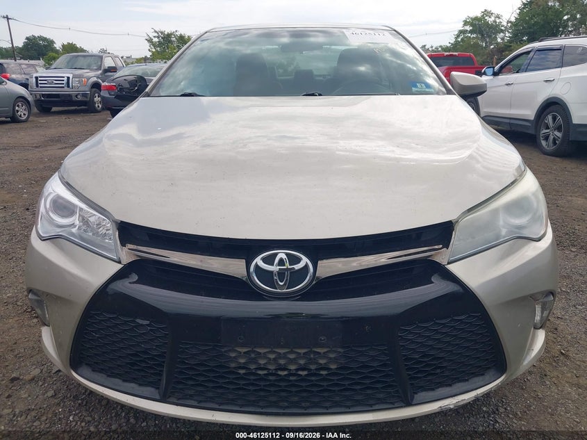 TOYOTA CAMRY - zdjęcie 12
