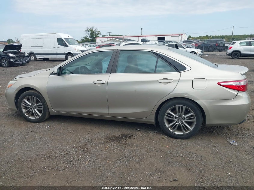 TOYOTA CAMRY - zdjęcie 14