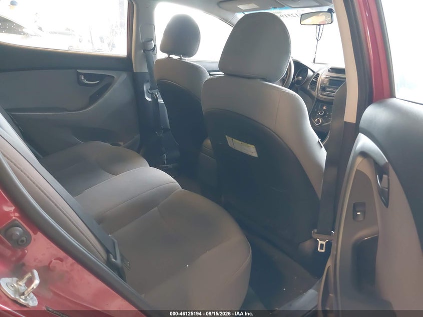 2015 HYUNDAI ELANTRA auction photo 8