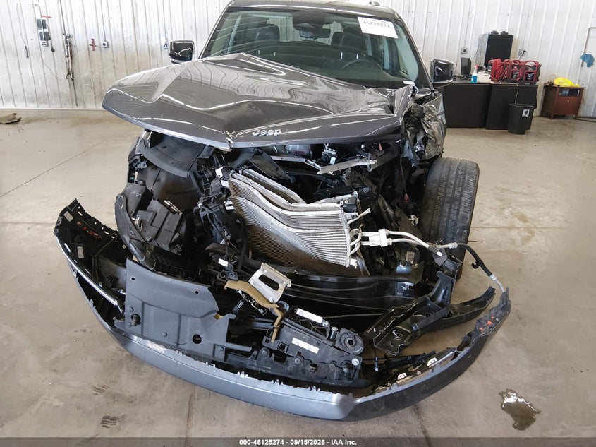 2022 JEEP GRAND CHEROKEE 4XE LIMITED 4X4 · Фото 6