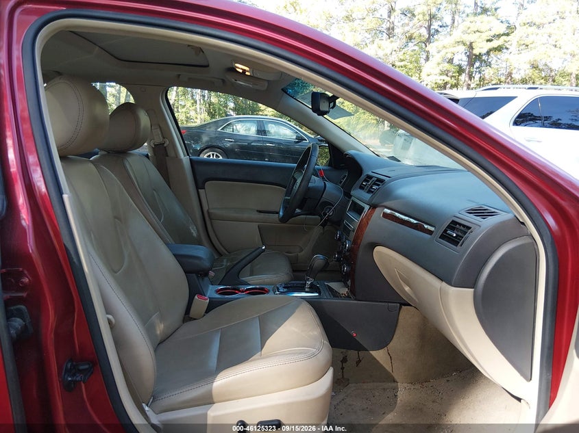 2011 FORD FUSION auction photo 5