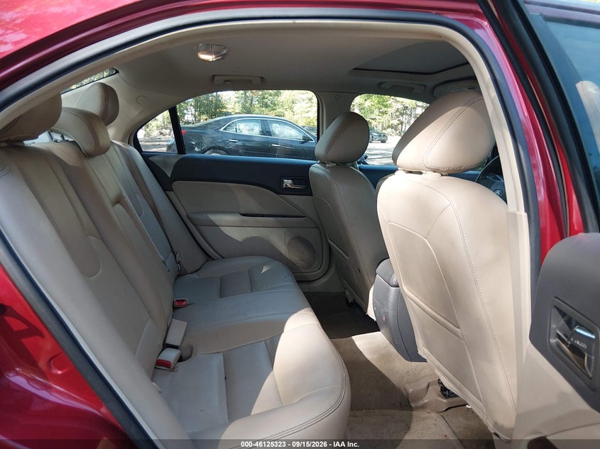 2011 FORD FUSION auction photo 8