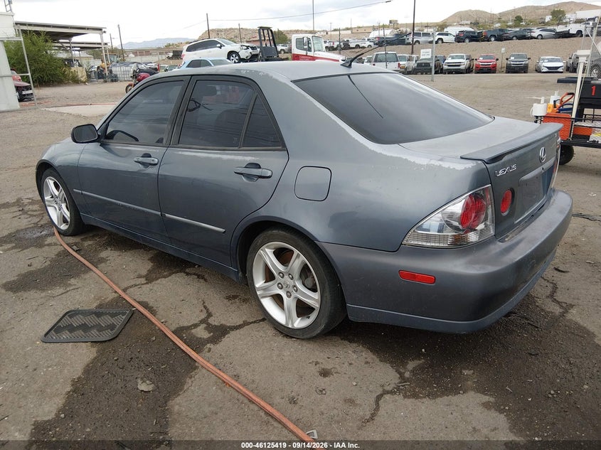 2005 LEXUS IS 300 auction photo 3