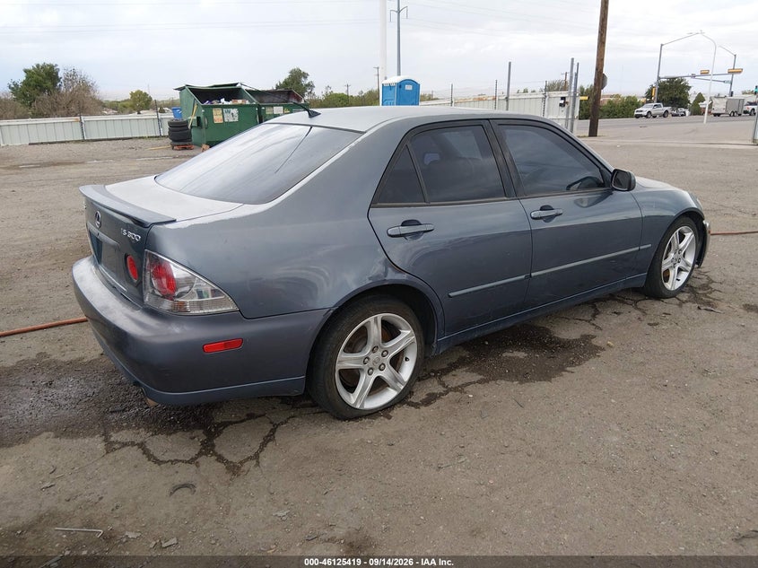 2005 LEXUS IS 300 auction photo 4