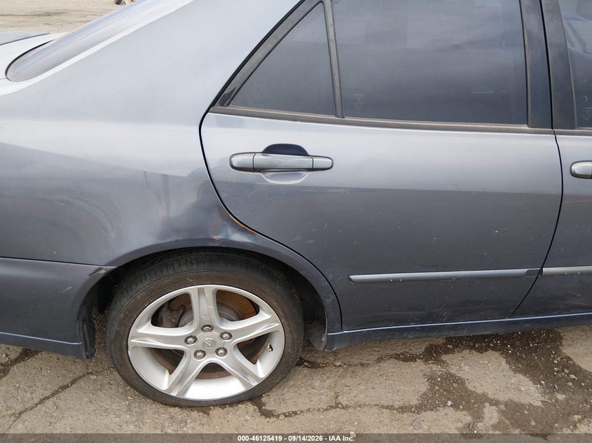 2005 LEXUS IS 300 auction photo 6