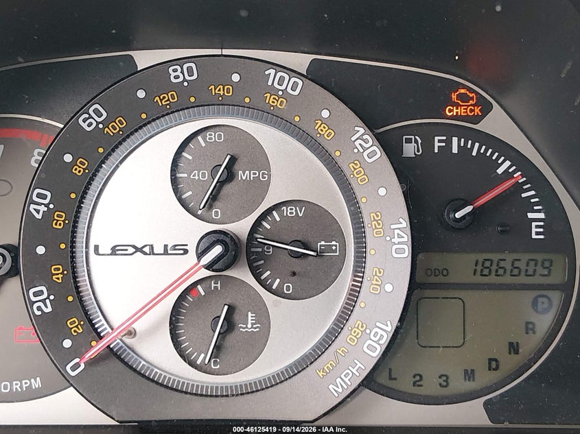 2005 LEXUS IS 300 auction photo 7