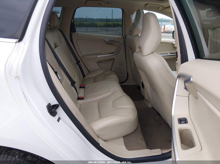 2011 VOLVO XC60 auction photo 8