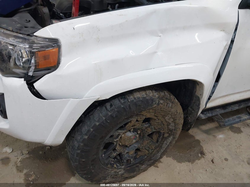 2024 TOYOTA 4RUNNER TRD OFF ROAD PREMIUM · Фото 6
