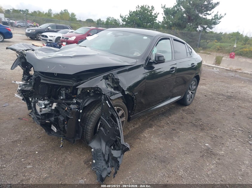 2027 BMW X6, Front End, IAAI, VIN 5UX33EX0XV9528654 — photo 2