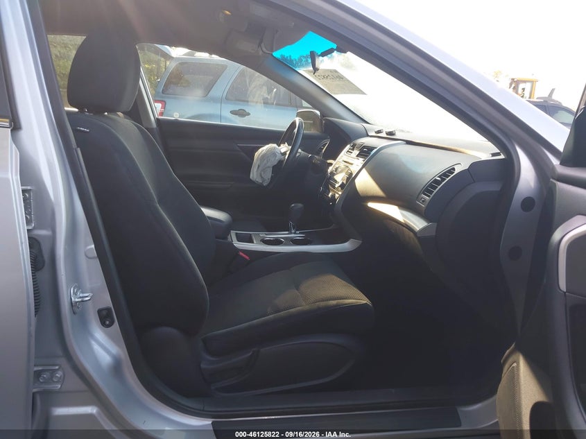 NISSAN ALTIMA 2015 VIN 1N4AL3AP5FC284005