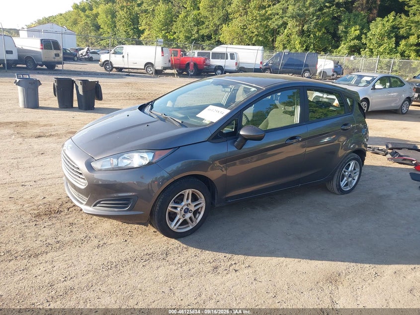Vin: 3fadp4ej8hm125428, lot: 46625554, ford fiesta se 20172
