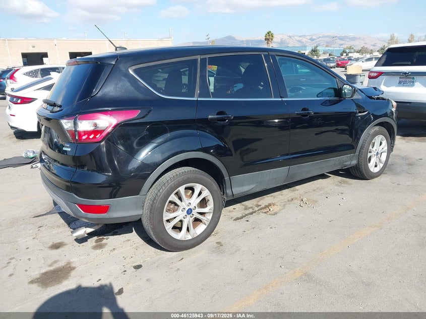 Vin: 1fmcu0g92huc96810, lot: 46625663, ford escape se 20174