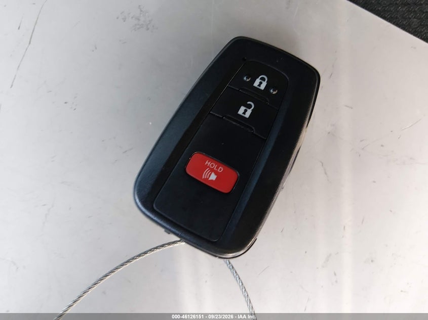TOYOTA PRIUS - zdjęcie 11