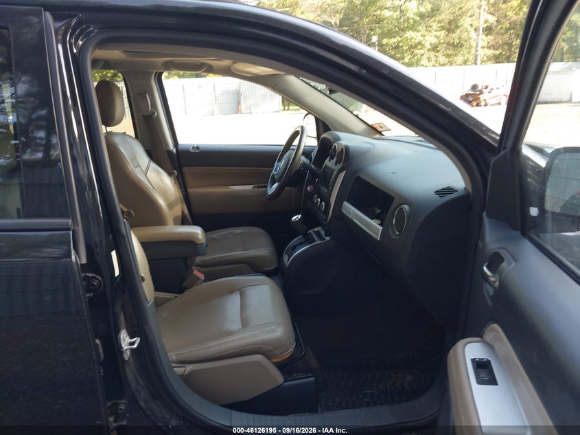 2017 JEEP COMPASS auction photo 5