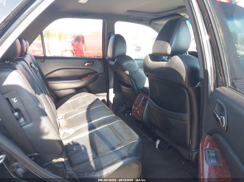 ACURA MDX 2005 VIN 2HNYD18225H555614